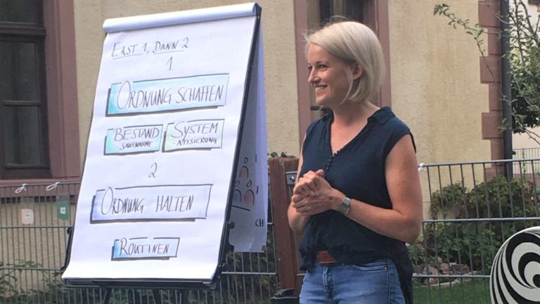 Foto Vortrag Ordnung Familienzentrum 768x432
