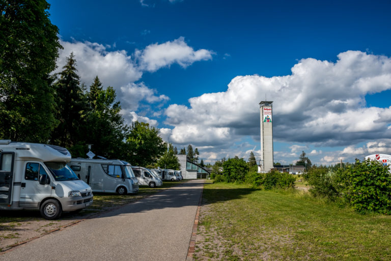 NEU1986 768x513