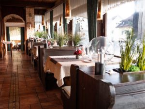restaurant 6 1 300x225