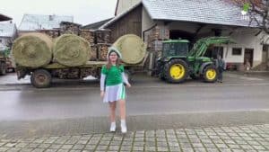 Fast 4 Stunden Programm und 2500 Zuschauer bei Buntem Abend des Narrenverein Räbenheim 20 capture 300 13022021 205605