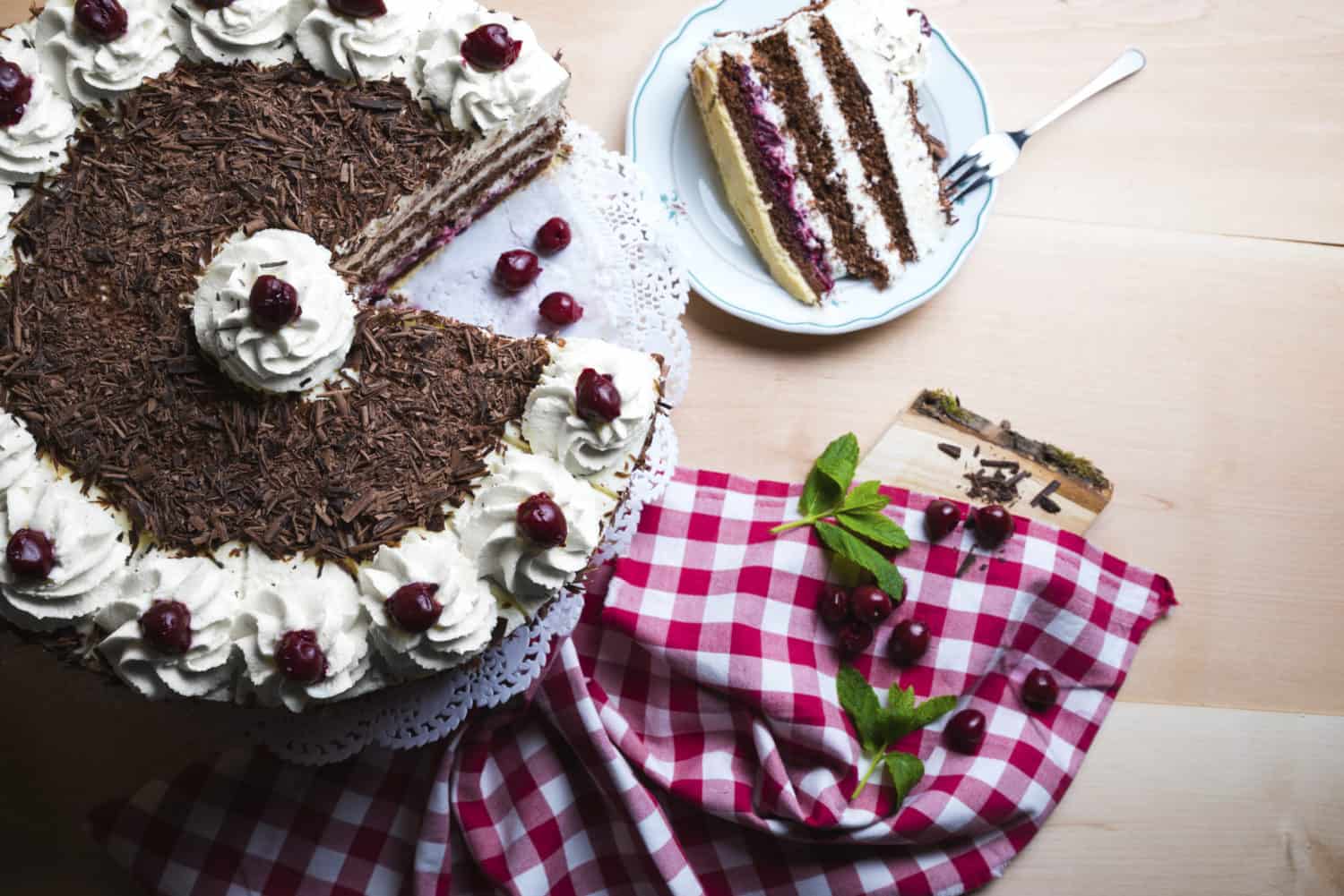 Schwarzwaelder Kirschtorte©Hochschwarzwald Tourismus GmbH Hannes Kutza