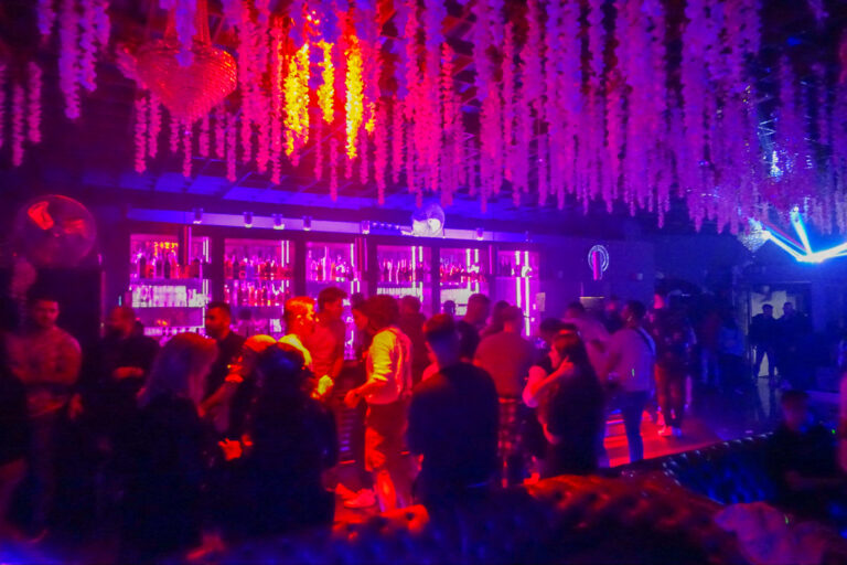 aleksej club royal tiengen halloween party club royal 20211030 060 768x512