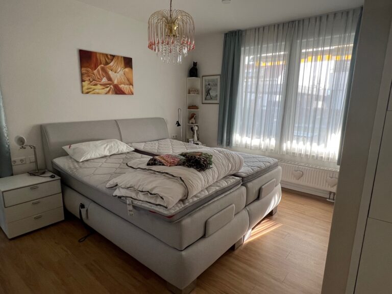 Schlafzimmer 768x576
