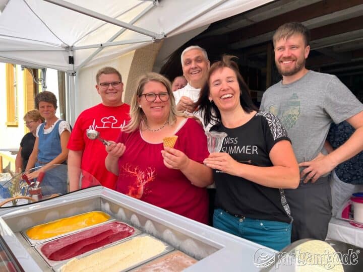Archiv 10 theaterverein zeitschleuse riedern aw klostergartenfest 20230624 010