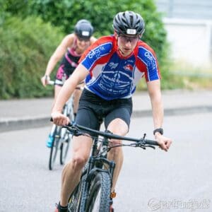 Lauchringer Triathlonnacht: 300 Teilnehmer und hunderte Zuschauer trotz teilweise starkem Regen. 16 574michael lauchringen triathlonnacht 20230630 287