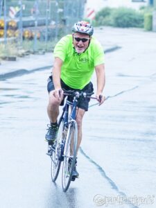 Lauchringer Triathlonnacht: 300 Teilnehmer und hunderte Zuschauer trotz teilweise starkem Regen. 20 736michael lauchringen triathlonnacht 20230630 368