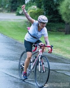 Lauchringer Triathlonnacht: 300 Teilnehmer und hunderte Zuschauer trotz teilweise starkem Regen. 24 782michael lauchringen triathlonnacht 20230630 391