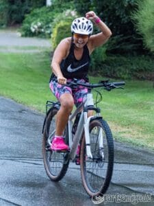 Lauchringer Triathlonnacht: 300 Teilnehmer und hunderte Zuschauer trotz teilweise starkem Regen. 22 850michael lauchringen triathlonnacht 20230630 425