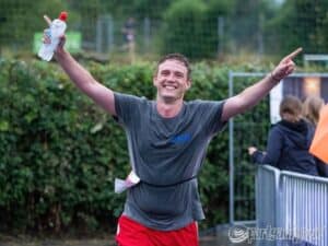 Lauchringer Triathlonnacht: 300 Teilnehmer und hunderte Zuschauer trotz teilweise starkem Regen. 14 902michael lauchringen triathlonnacht 20230630 451