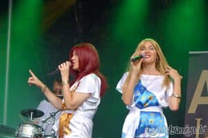 Tribute Festival im Badeparadies Schwarzwald begeistert die Besucher 22 aleksej titisee neustadt abba konzert badeparadies 20230723 024