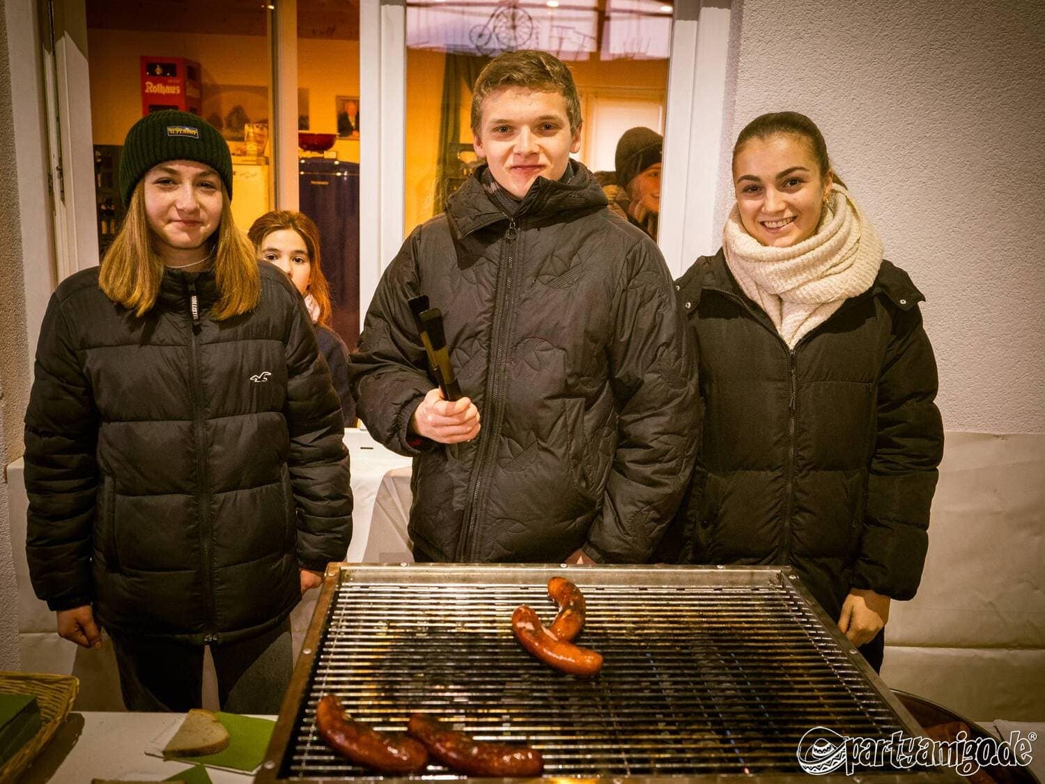 Christbaumverkauf in Klettgau-Geißlingen direkt vom Hof, ein schönes Erlebnis 54 michael klettgau tanne christbaumverkauf 20231217 001
