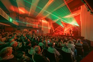 Kings of Floyd erschaffen Magische Pink Floyd-Welt im Gloria-Theater! 3 johannes kirchherr bad saeckingen kings floyd 20240126 009