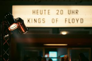 Kings of Floyd erschaffen Magische Pink Floyd-Welt im Gloria-Theater! 10 johannes kirchherr bad saeckingen kings floyd 20240126 020