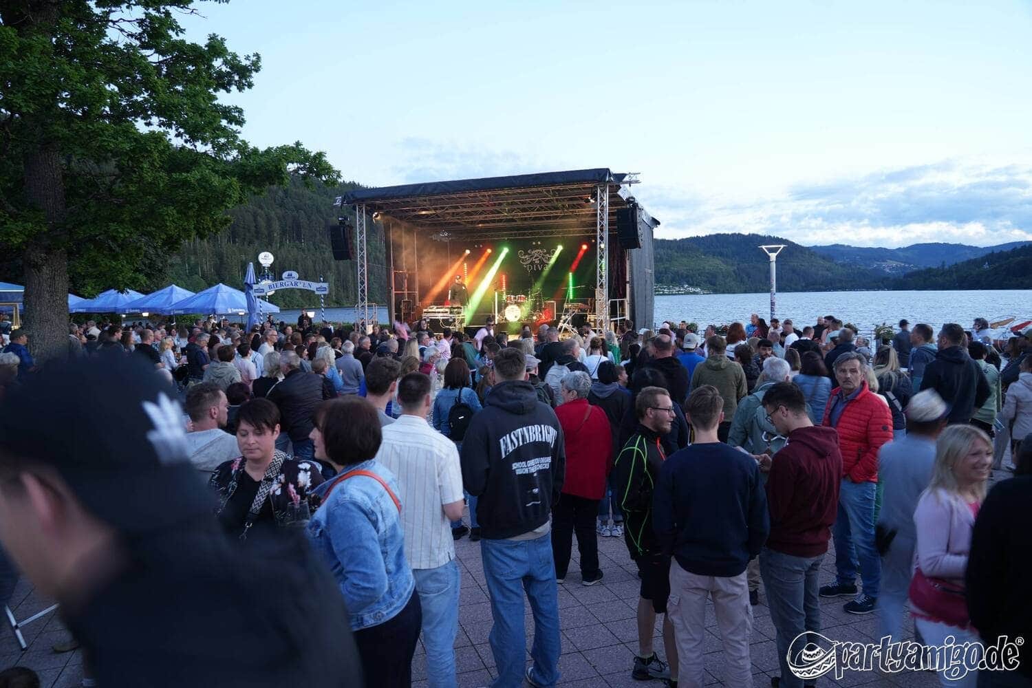 Viele Besucher und tolles Programm beim Seenachtsfest Titisee 2024 8 christian hauser titisee seenachtsfest 20240713 028
