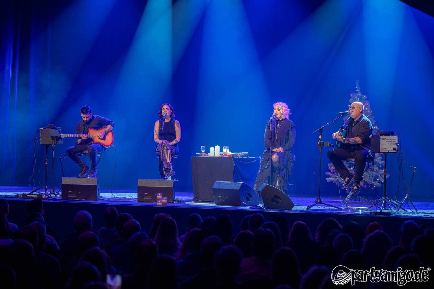 Zauberhafte Weihnachtsstimmung: Kim Wilde begeistert bei "Wilde Winter Acoustic" im Volkshaus Zürich 4 johannes kirchherr zuerich volkshaus kim wilde alles 20241212 036