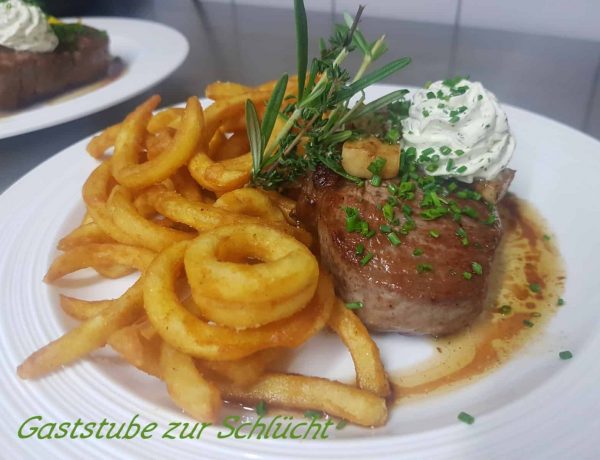 Rindsentricotee in der Gasttsube zur Schluecht